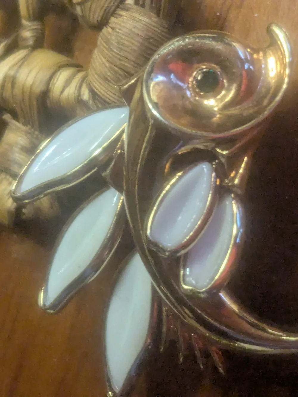Alfred Philippe Trifari Fish Brooch with White Milk Glass Fins 50s Glam